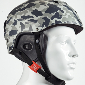 Emergency-ID helmet clip